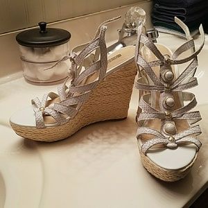 Guess sandals size 9 1/2